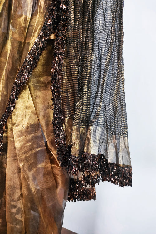 Gold tissue crushed saree with Jhalar/fringe