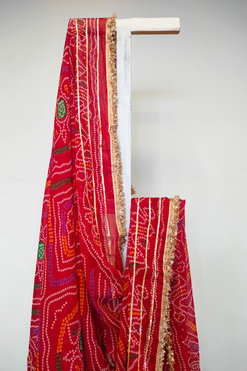 Red bandani festive odhna