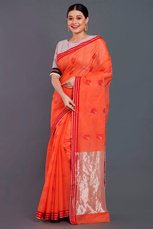 Experience the elegance of JAVAKUSUM with this stunning cotton silk sari featuring a beautiful java kusum flower design.